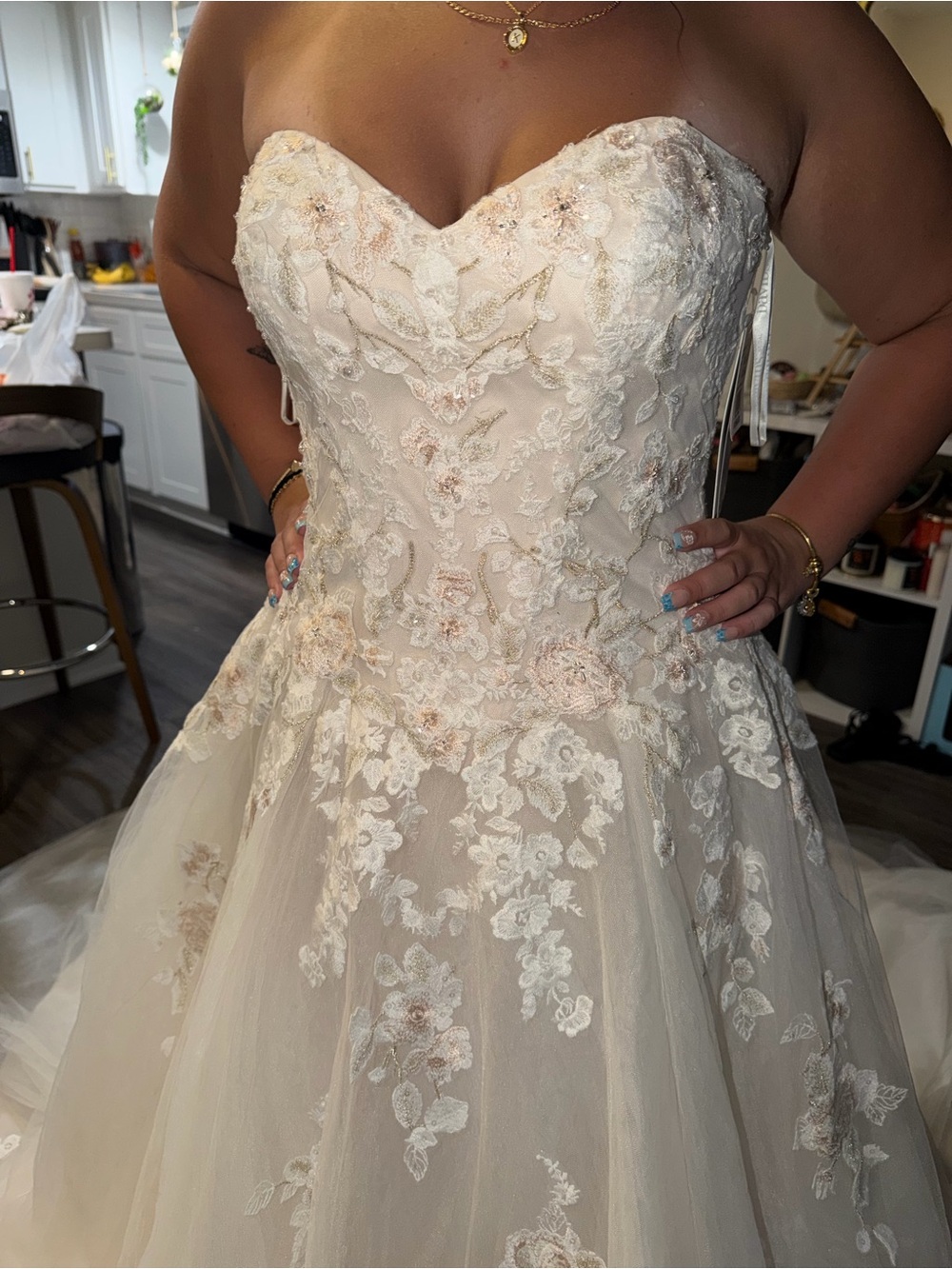 David's Bridal Ivory Strapless Lace Appliqué A-Line Wedding Gown - Picture 7 of 13